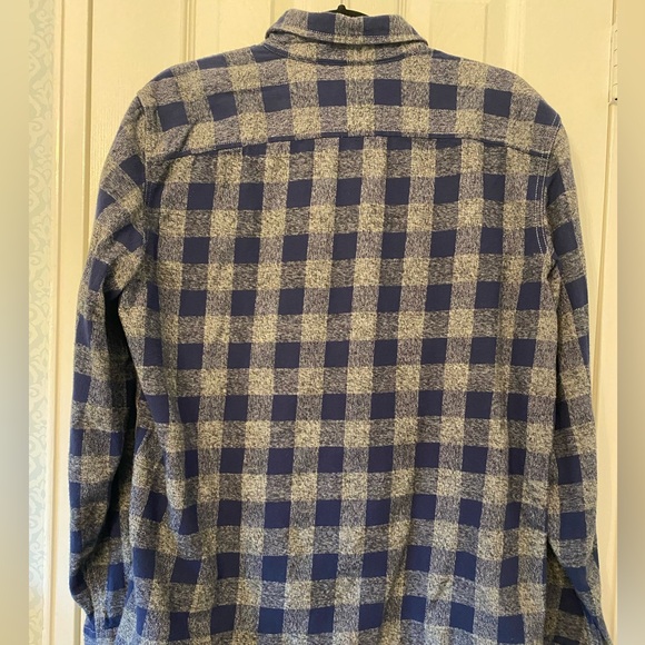 Gap-Mens beautiful flannel shirt, size large. Very good condition - Picture 4 of 4